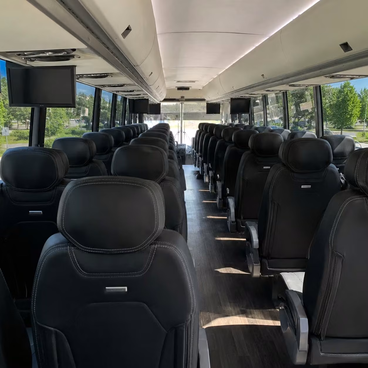 charter buses and minibuses for daly city school field trips to san francisco s top museums