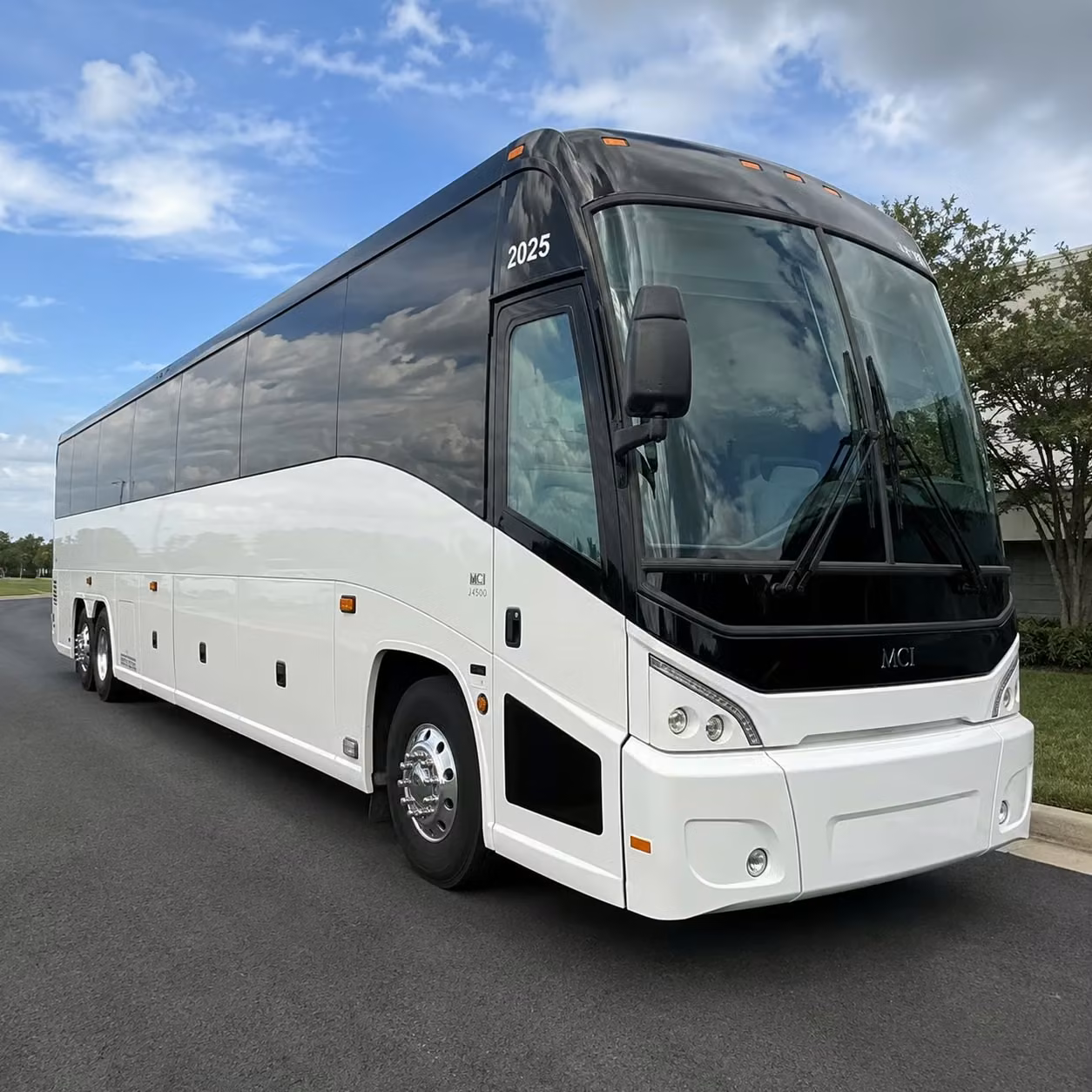 concert bus rentals for large groups headed to oracle park and beyond