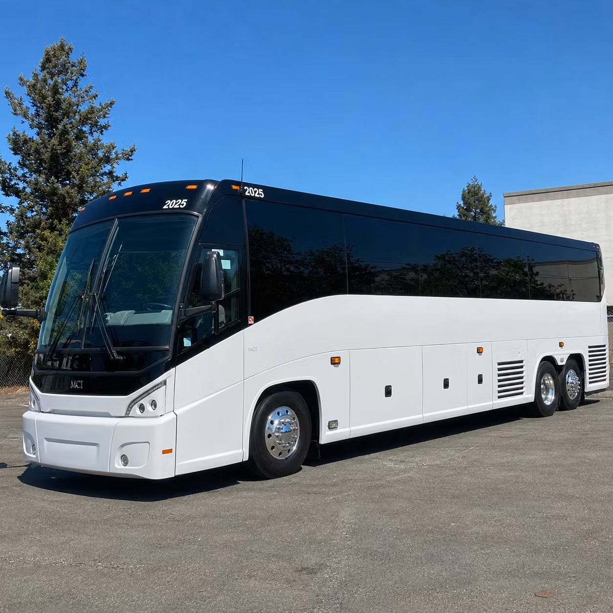 daly city charter bus rental exterior