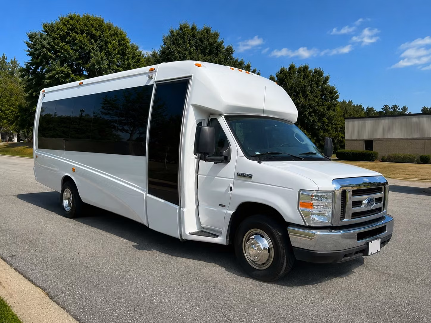 minibus rentals for smaller concert groups leaving daly city